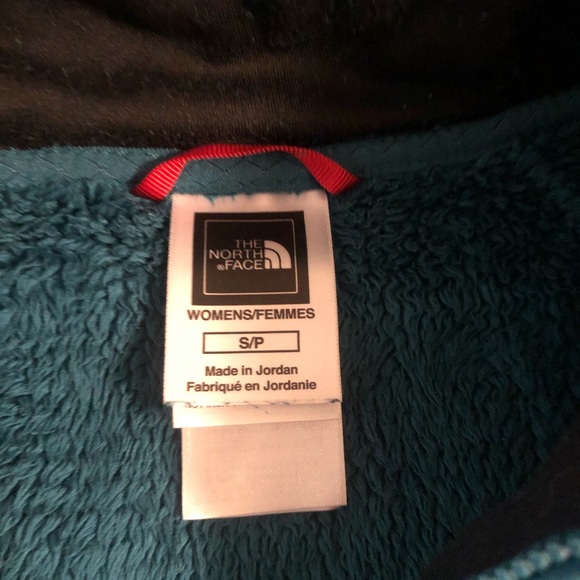 Women North Face pullover size small - Picture 3 of 3